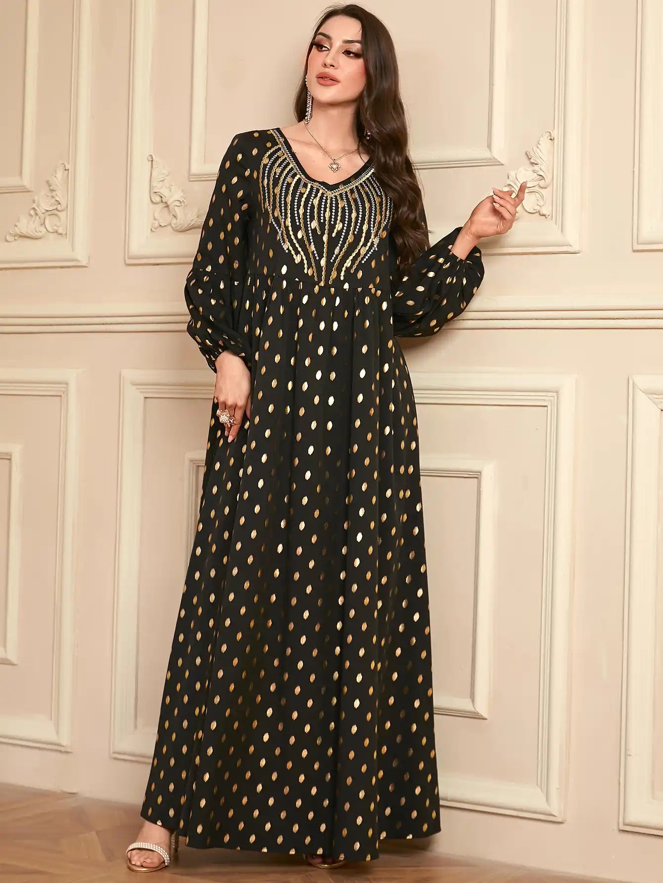 2135 Muslim Robe Embroidery Gold Stamping Dress