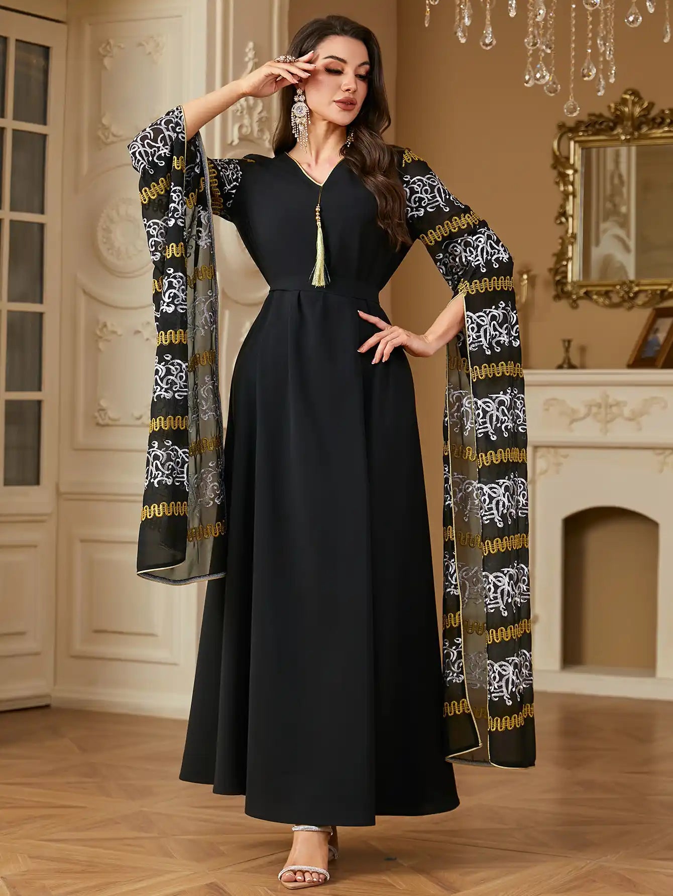 4231 Dubai Robe Ultra Long Sleeve Embroidered Arabic Dress