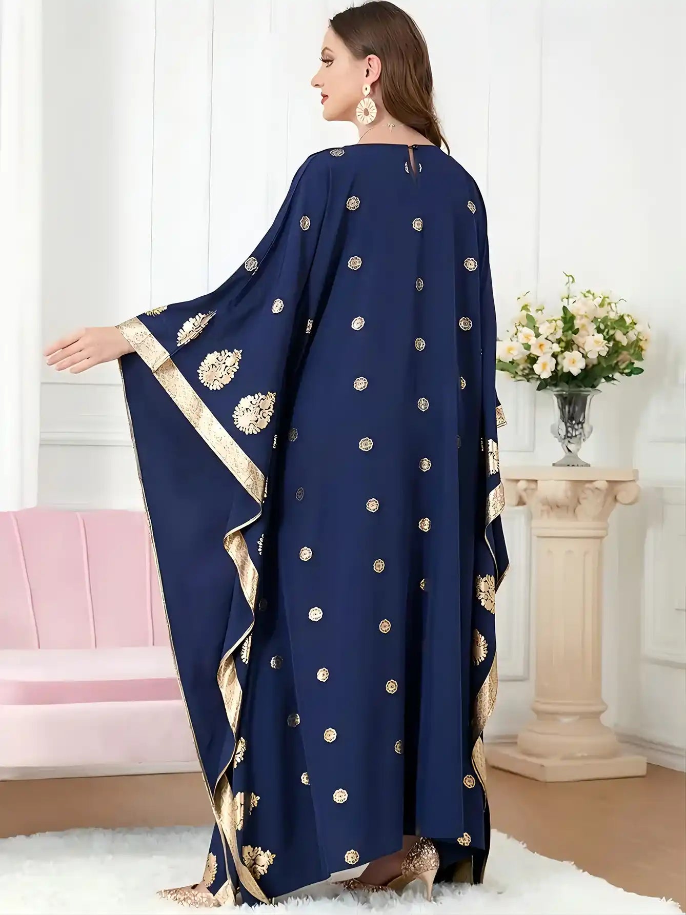 SZ004 Bat-sleeve Arab Robe Gilded Embroidery Dress