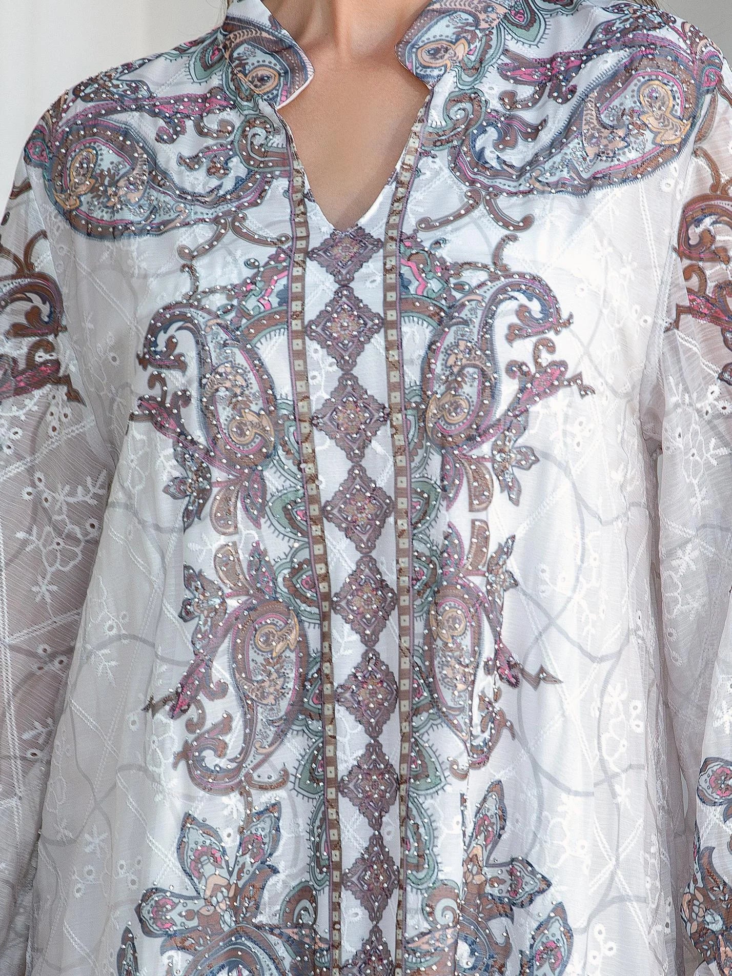 241110 Arab Robe Embroidered With Diamonds Abayas