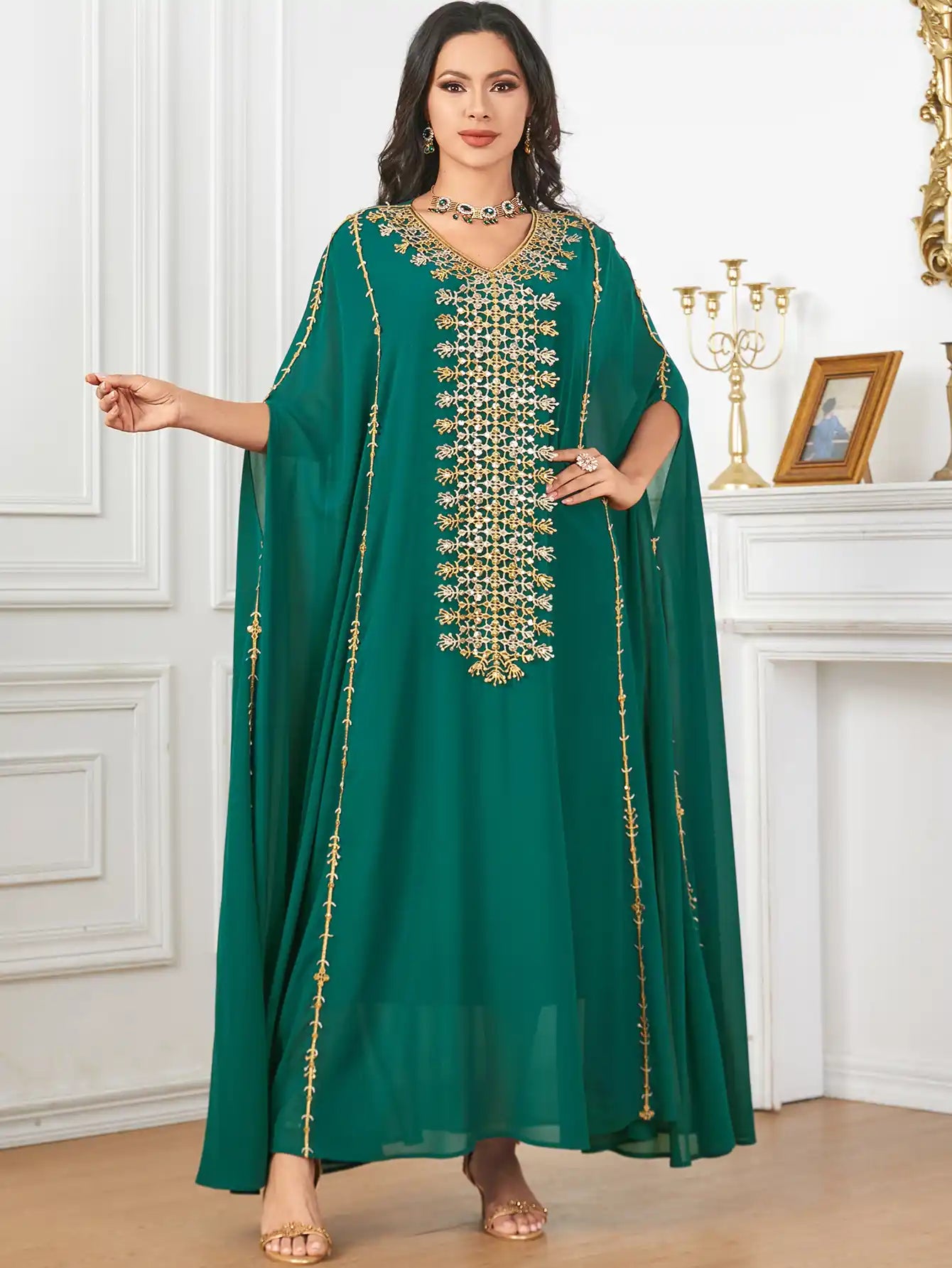 3907 Arabic Bat Sleeve Large Size Heavy Embroidery Dress