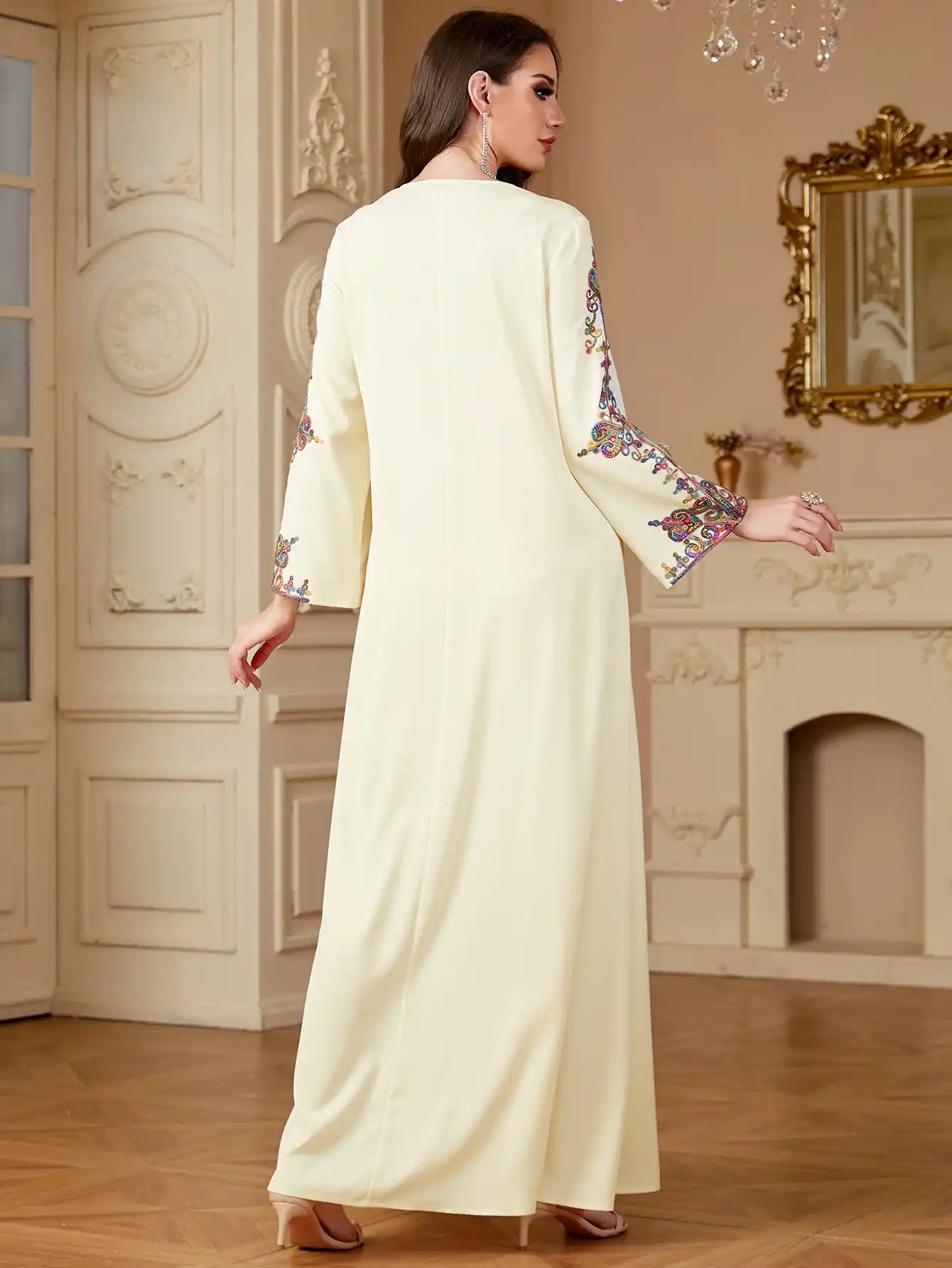 4136 Robe Embroidery Cord Embroidery Muslim V-neck Dress