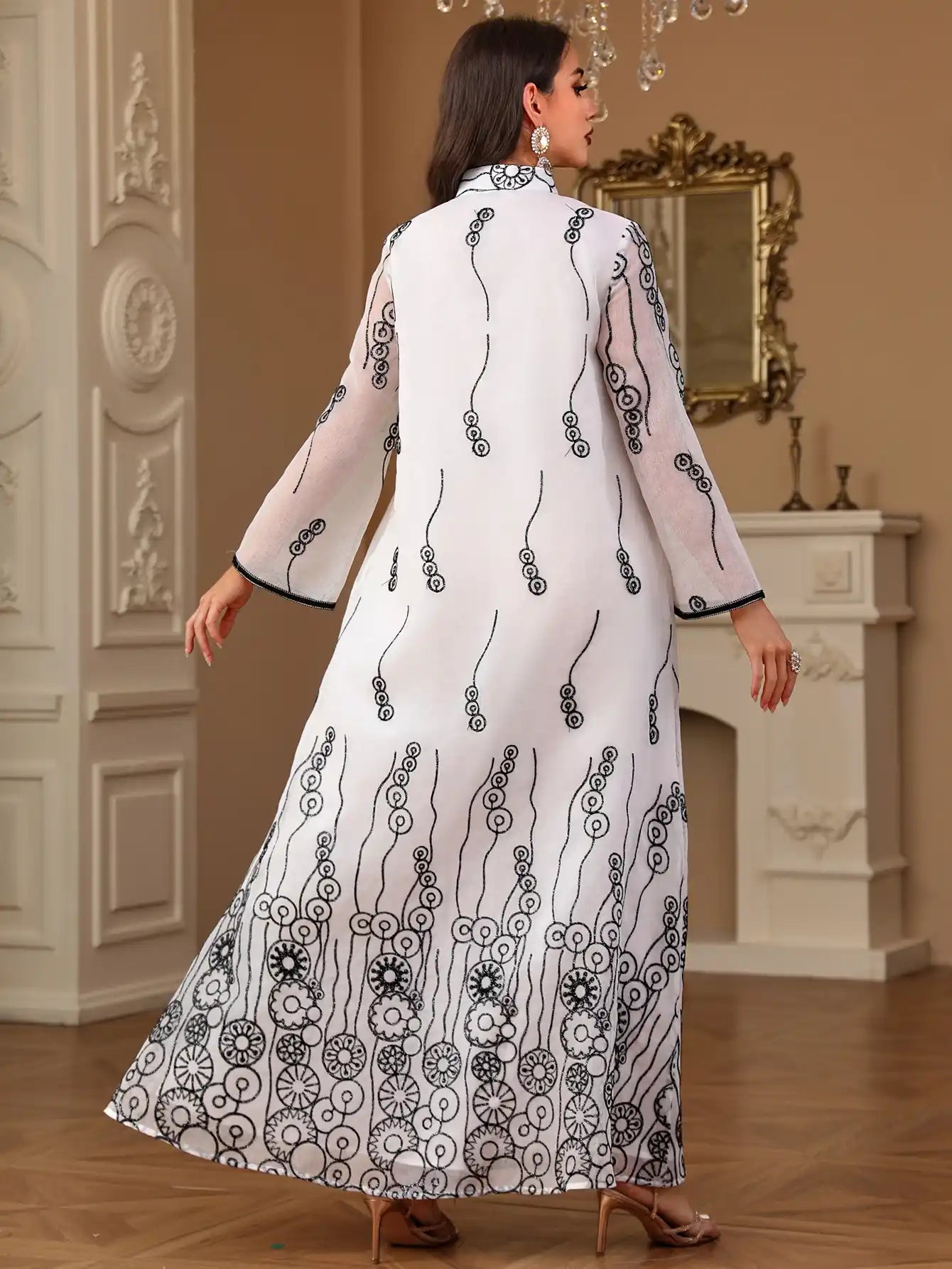 4158 Robe Embroidered Sequined Arabian Dress