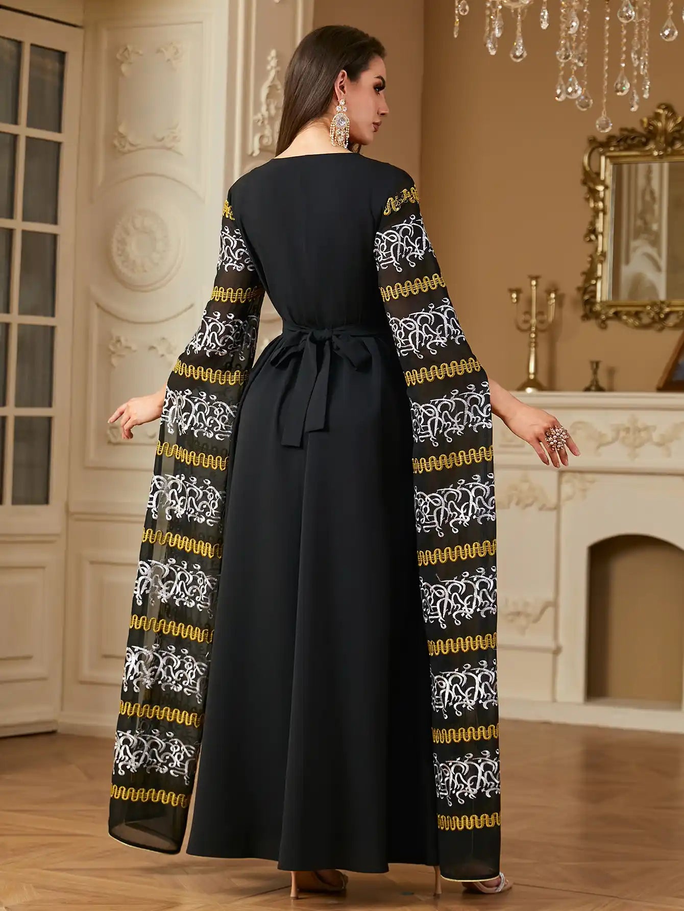 4231 Dubai Robe Ultra Long Sleeve Embroidered Arabic Dress