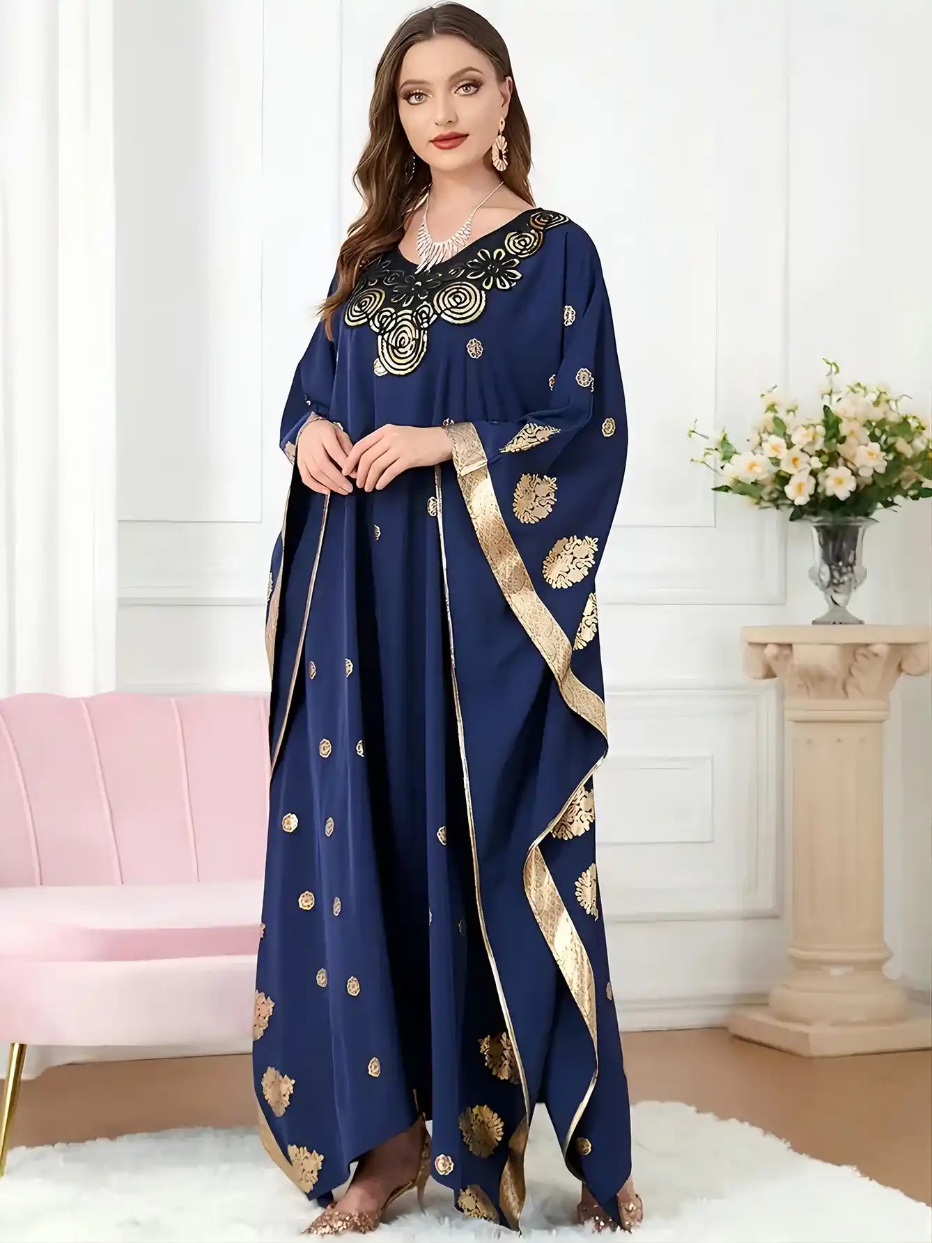 SZ004 Bat-sleeve Arab Robe Gilded Embroidery Dress