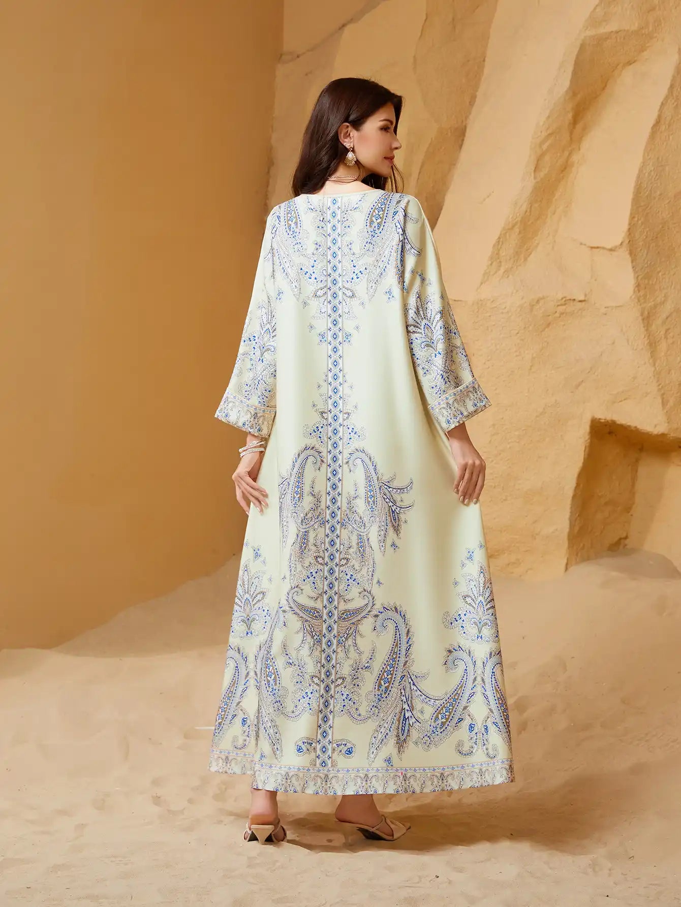 ZD011 Muslim Robe Beaded Printed Slim Abaya